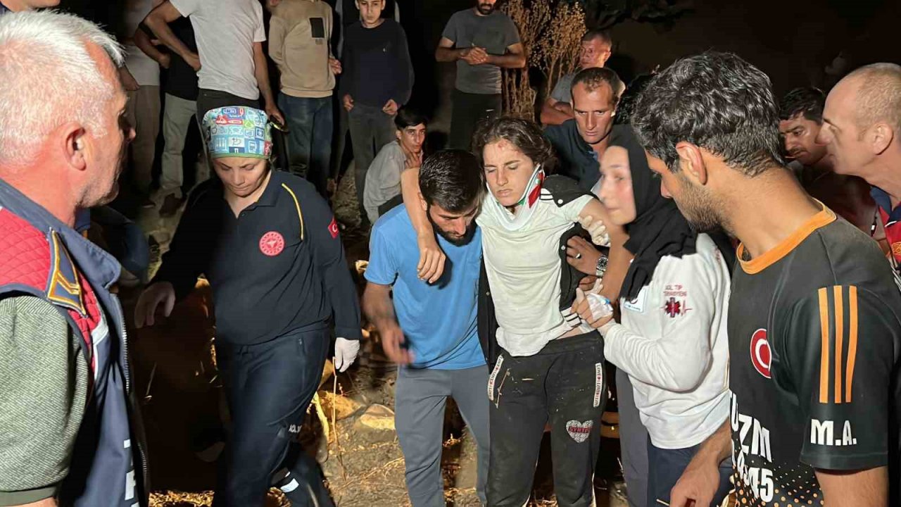 Fındık işçilerini taşıyan traktör şarampole yuvarlandı: 13 yaralı