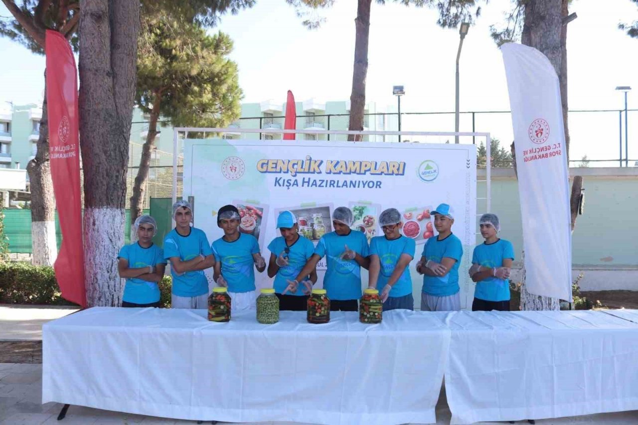 Efeler Gençlik Kampı, 2 ayda bin genci ağırladı