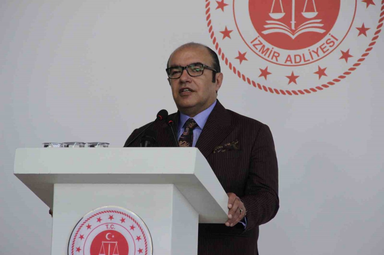 İzmir’de yeni adli yıl düzenlenen törenle başladı