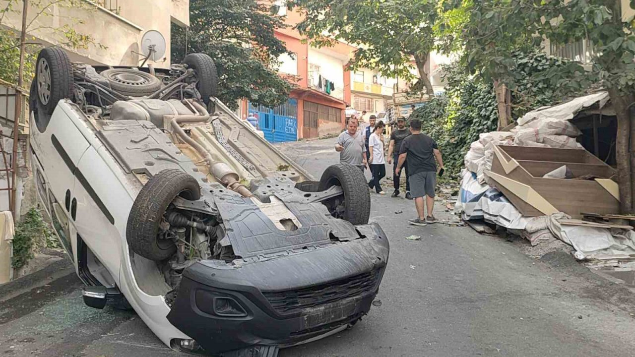 Kağıthane’de freni tutmayan araç takla attı