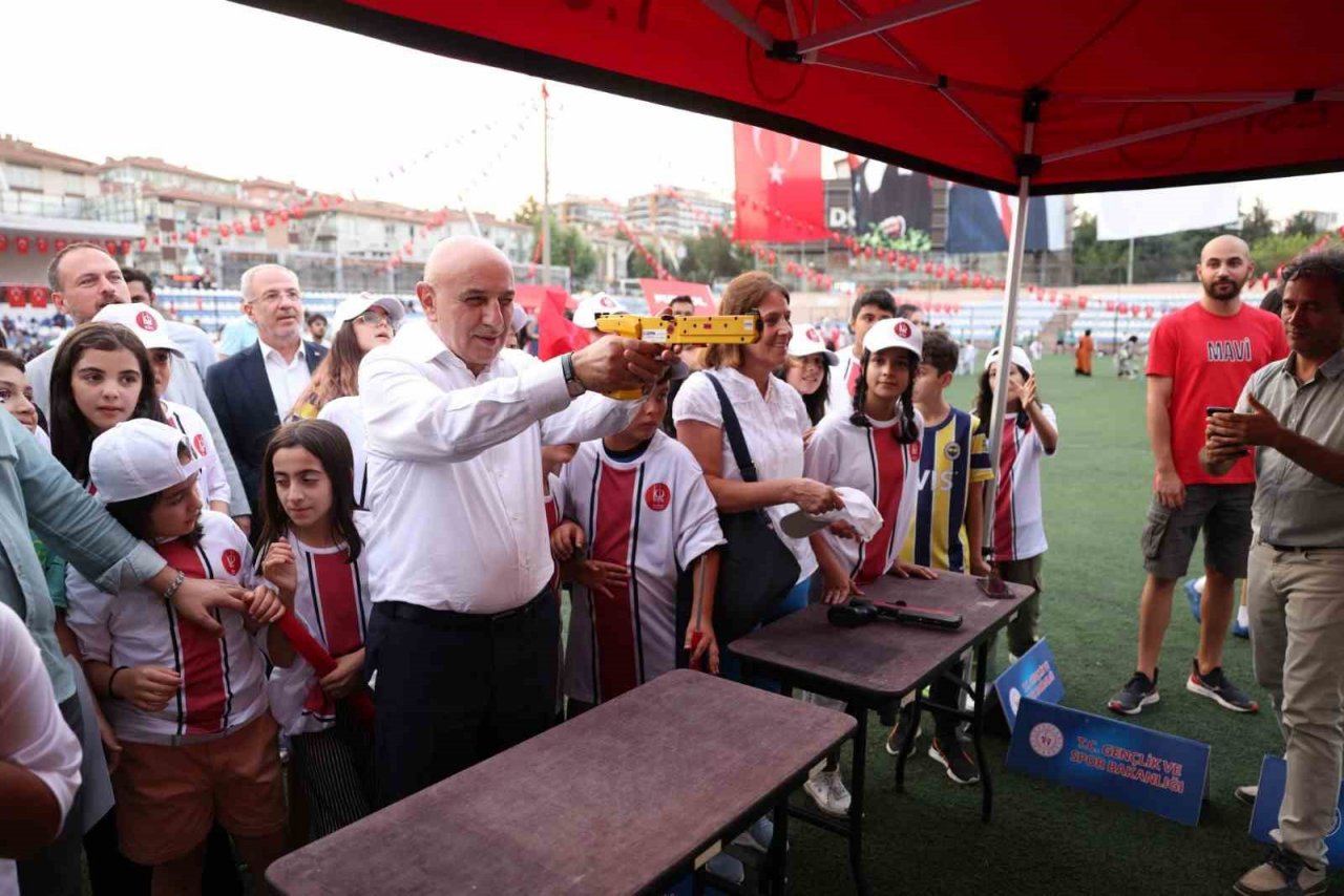 Keçiören Belediyesi 7 bin 549 sporcuya sertifika verdi