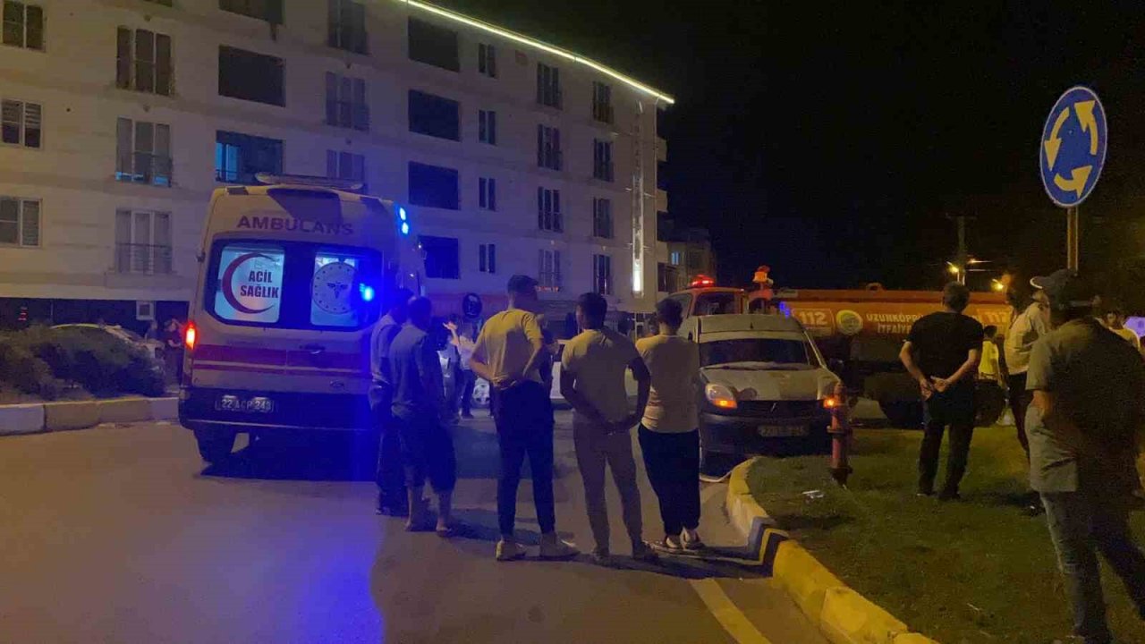 Kontrolden çıkan kamyonet refüje çarptı: 1 yaralı