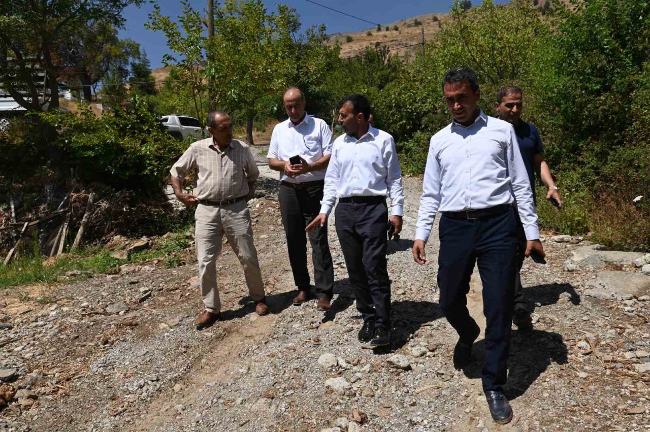 Pütürge’de asfalt çalışmaları devam ediyor