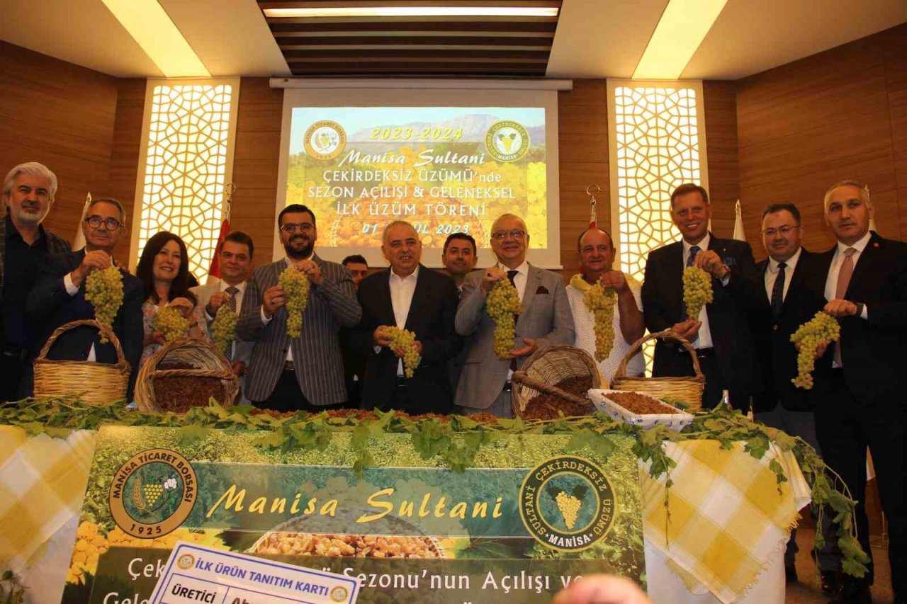 Sezonun ilk kuru üzümü bin 250 TL’den alındı