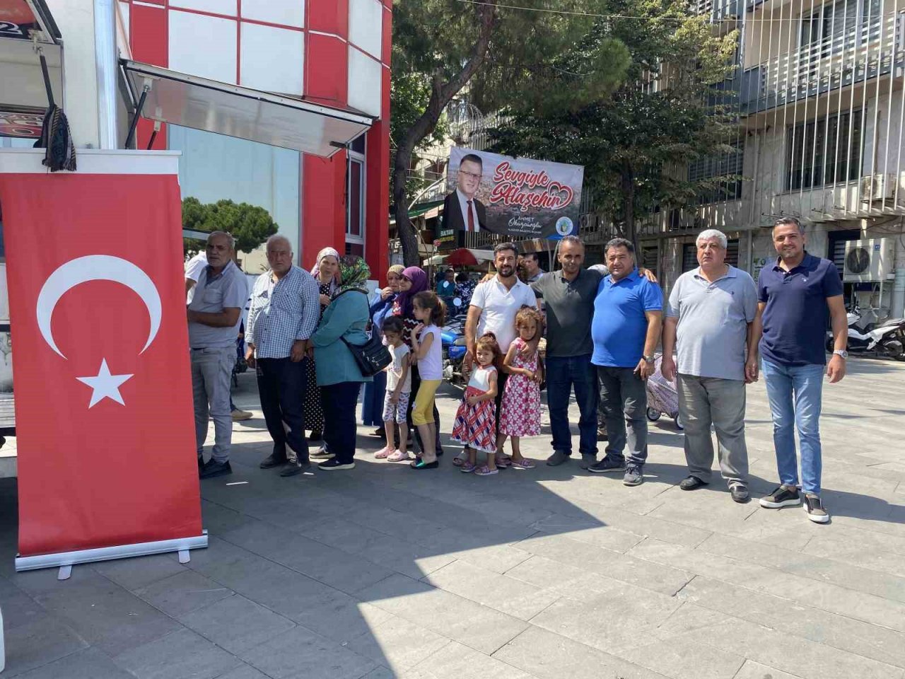 Alaşehir Borsası şehitler için lokma döktürttü