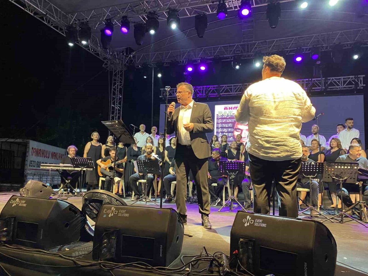 Başkan Öküzcüoğlu’ndan muhteşem performans