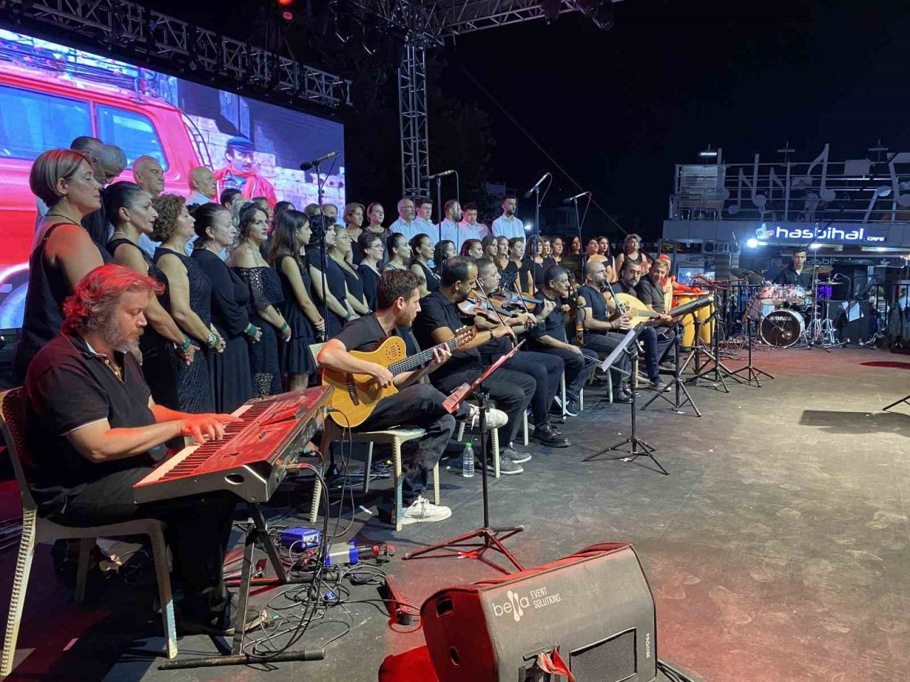 Başkan Öküzcüoğlu’ndan muhteşem performans