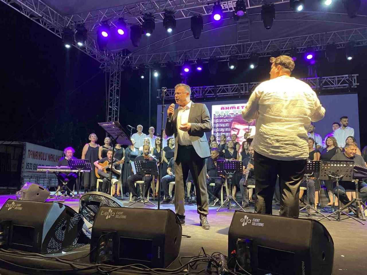 Başkan Öküzcüoğlu’ndan muhteşem performans