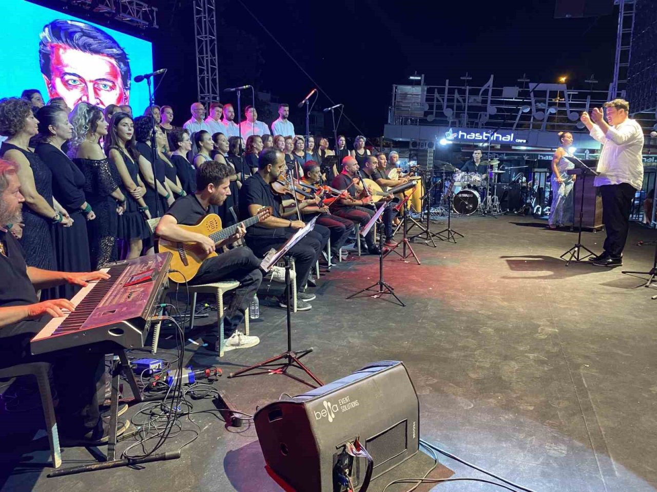 Başkan Öküzcüoğlu’ndan muhteşem performans