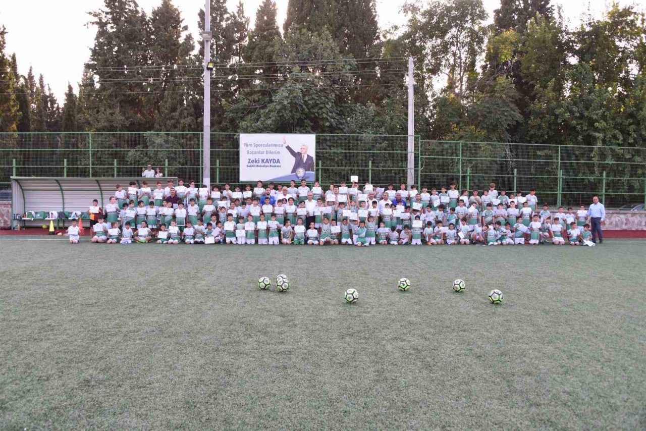 Salihli’de yaz spor kursları sertifika töreniyle son buldu