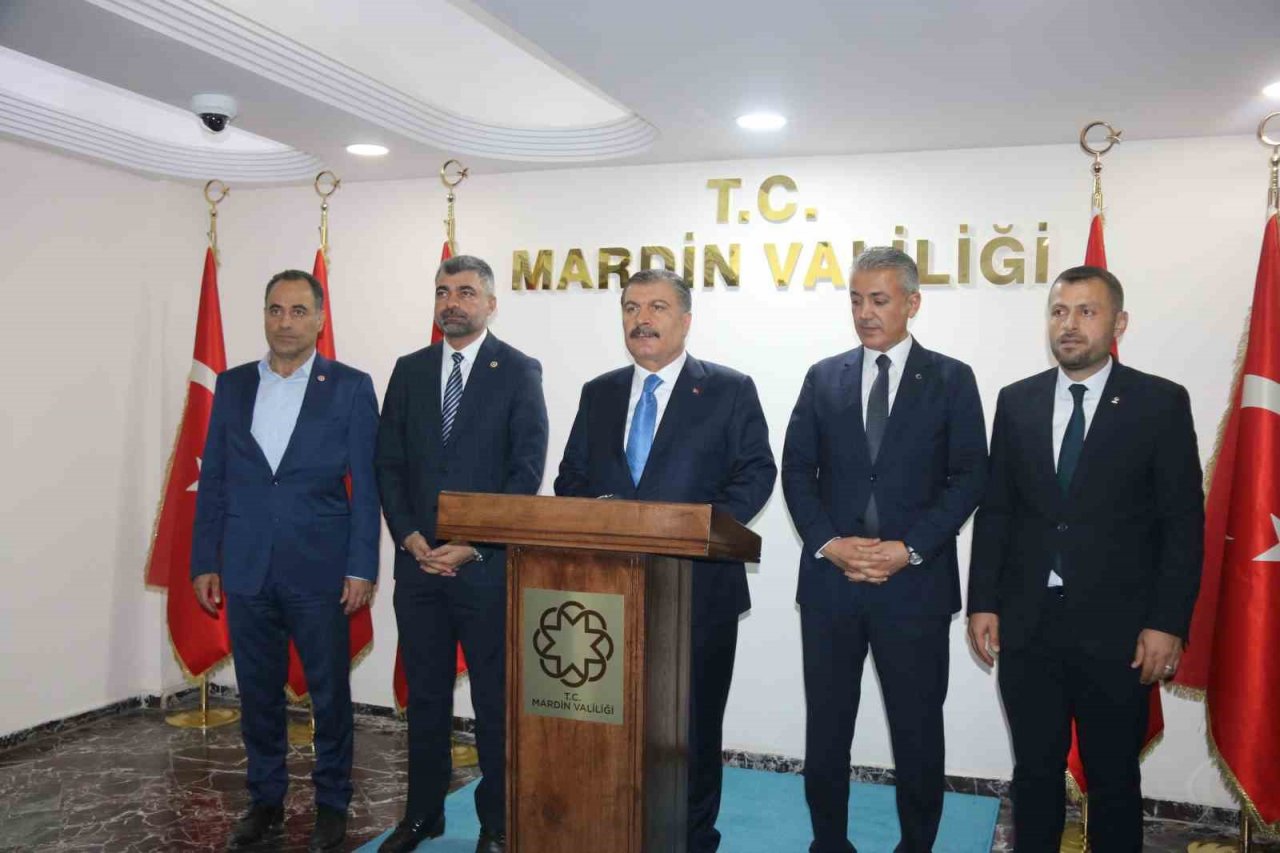 Bakan Koca: "(E-reçeteye 5 dil eklenmesi) Yabancı hastanın kendi ülkesinde reçetenin anlaşılır olmasını sağlamak için yapılan bir düzenlemedir"