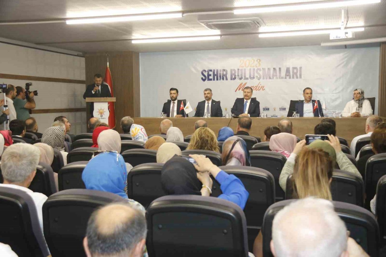 Bakan Koca: "(E-reçeteye 5 dil eklenmesi) Yabancı hastanın kendi ülkesinde reçetenin anlaşılır olmasını sağlamak için yapılan bir düzenlemedir"