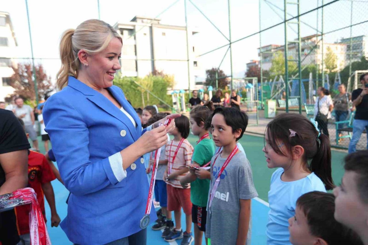 Zafer Bayramı Turnuvasında dereceye girenlere ödüller verildi