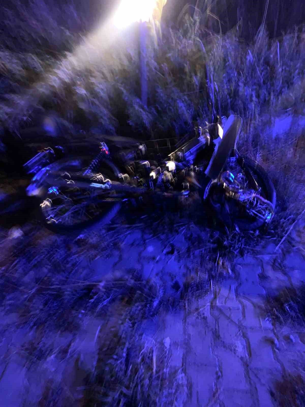 Motosiklet ile patpat çarpıştı: 2 yaralı