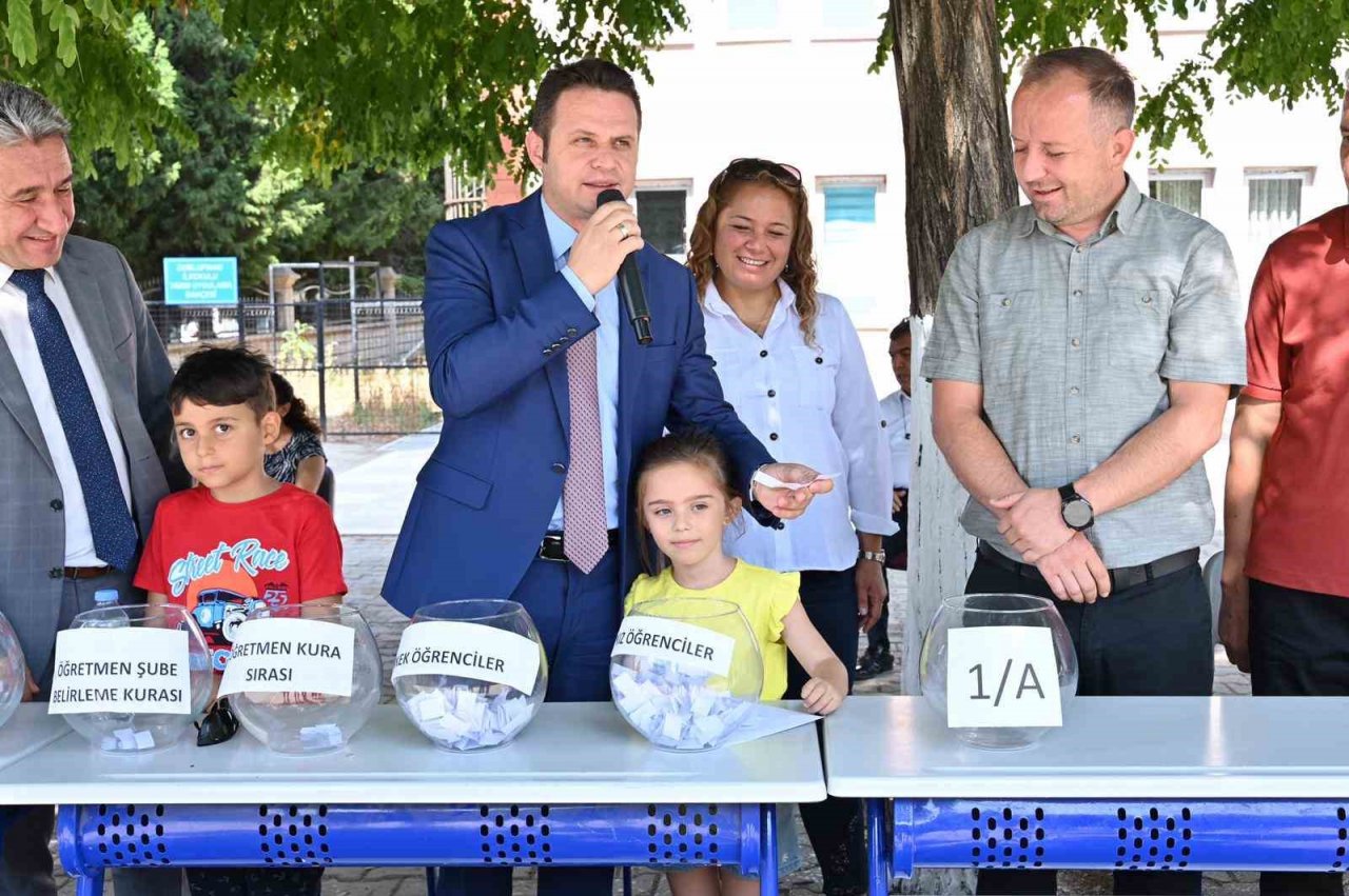 Muğla’da minik öğrencilerin şubeleri kura ile belirlendi