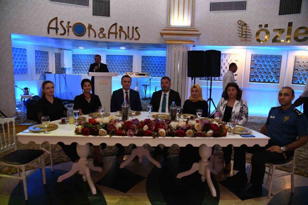 Pursaklar Belediye Başkanı Çetin’den Kaymakam Yıldız’a veda yemeği