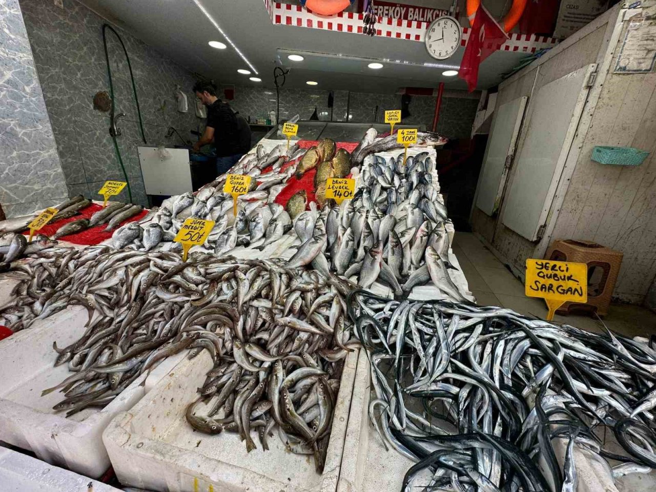 Sezonun ilk balıkları tezgahlarda