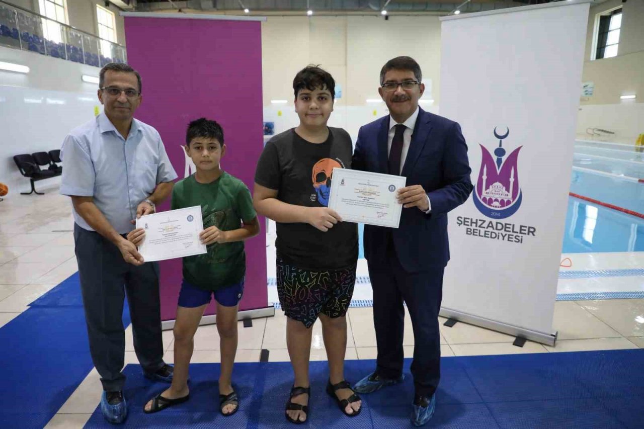 Şehzadeler Belediyesi yaz okulu sertifika töreniyle noktalandı