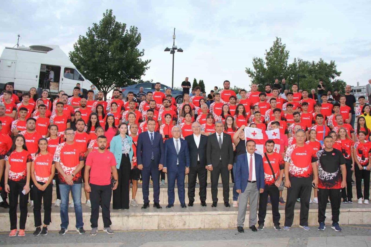 Balkan U18 Atletizm Şampiyonası’nın açılış seremonisi yapıldı