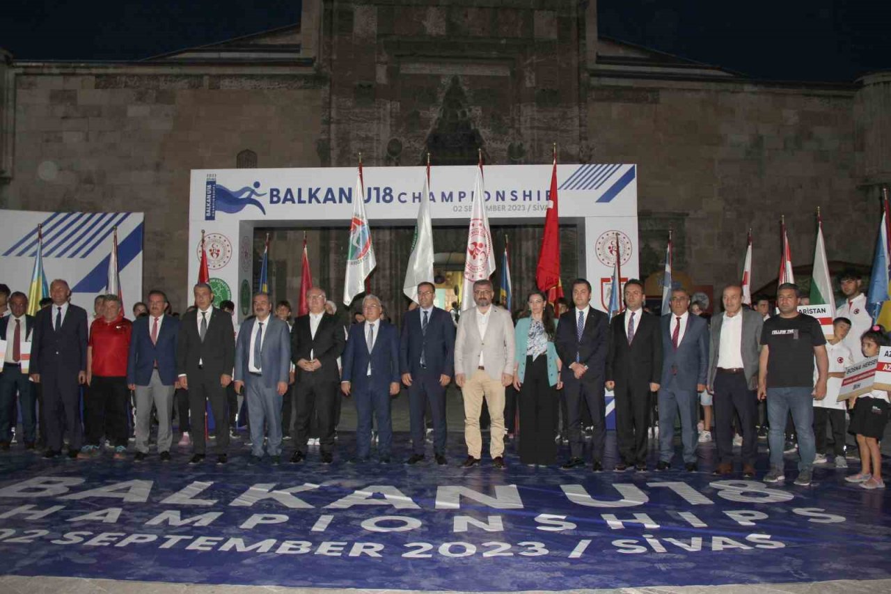 Balkan U18 Atletizm Şampiyonası’nın açılış seremonisi yapıldı