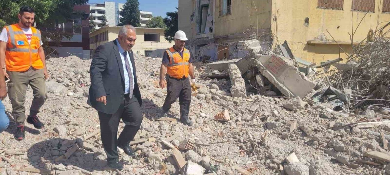 İl Başkanı Çetin, tarih yıkımı yerinde inceledi