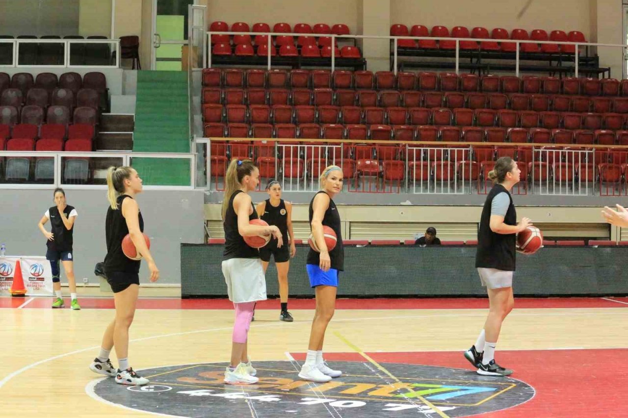 Yalova VIP, yeni sezon hazırlıkları için parkeye indi