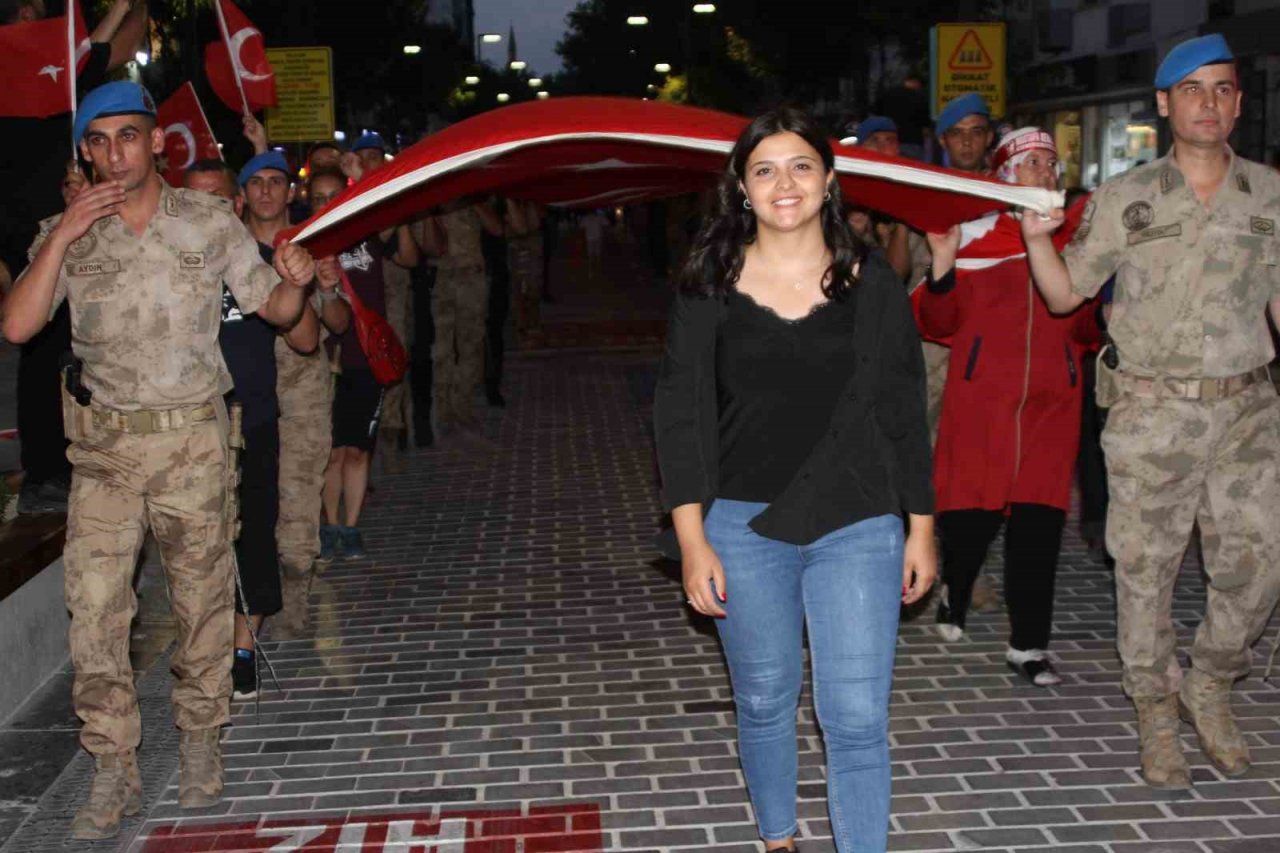 Uşak’ta kurtuluş etkinlikleri Kurtuluş Korteji ile başladı