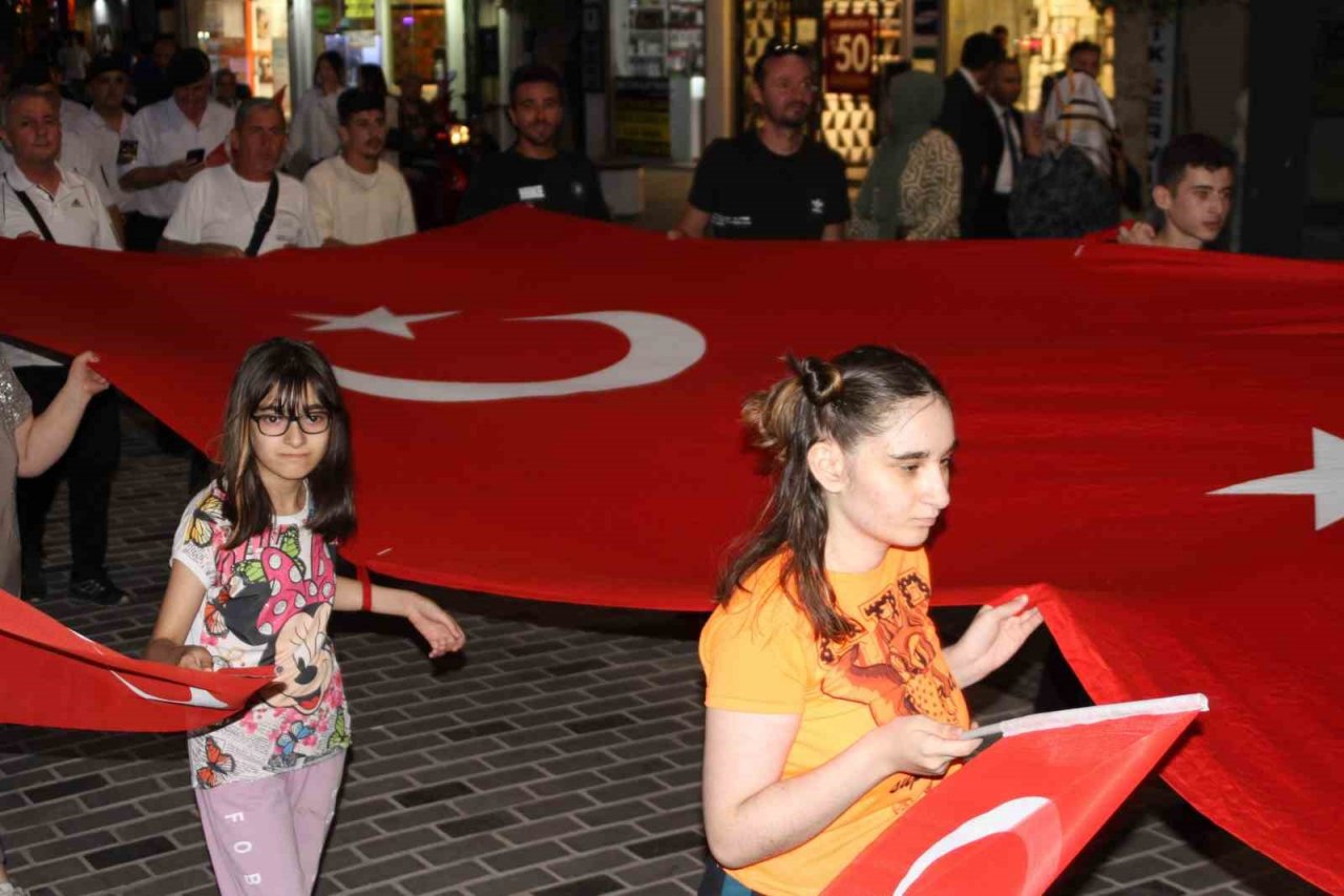 Uşak’ta kurtuluş etkinlikleri Kurtuluş Korteji ile başladı