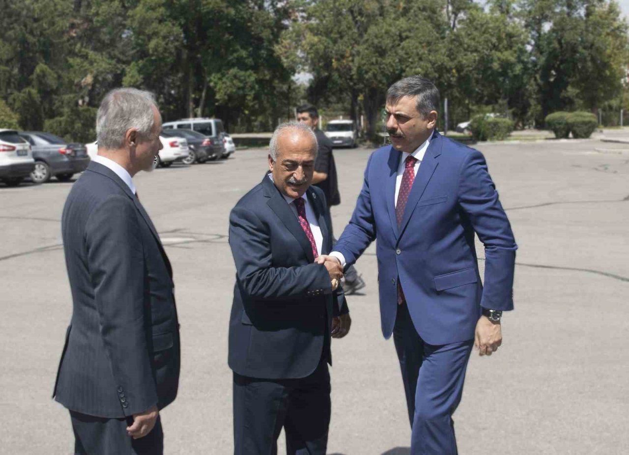 Vali Çiftçi’den Rektör Çomaklı’ya iade-i ziyaret