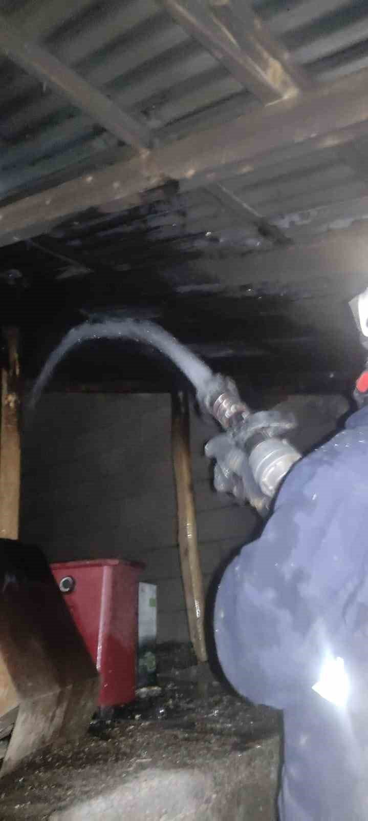 Van’da iş yeri yangını