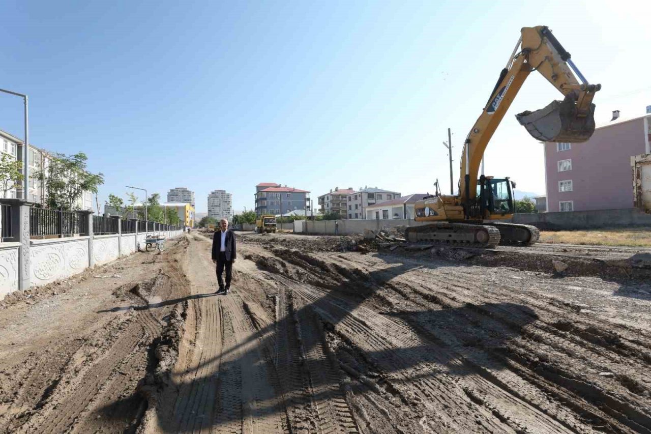 Tuşba Belediyesinden asfalt seferberliği