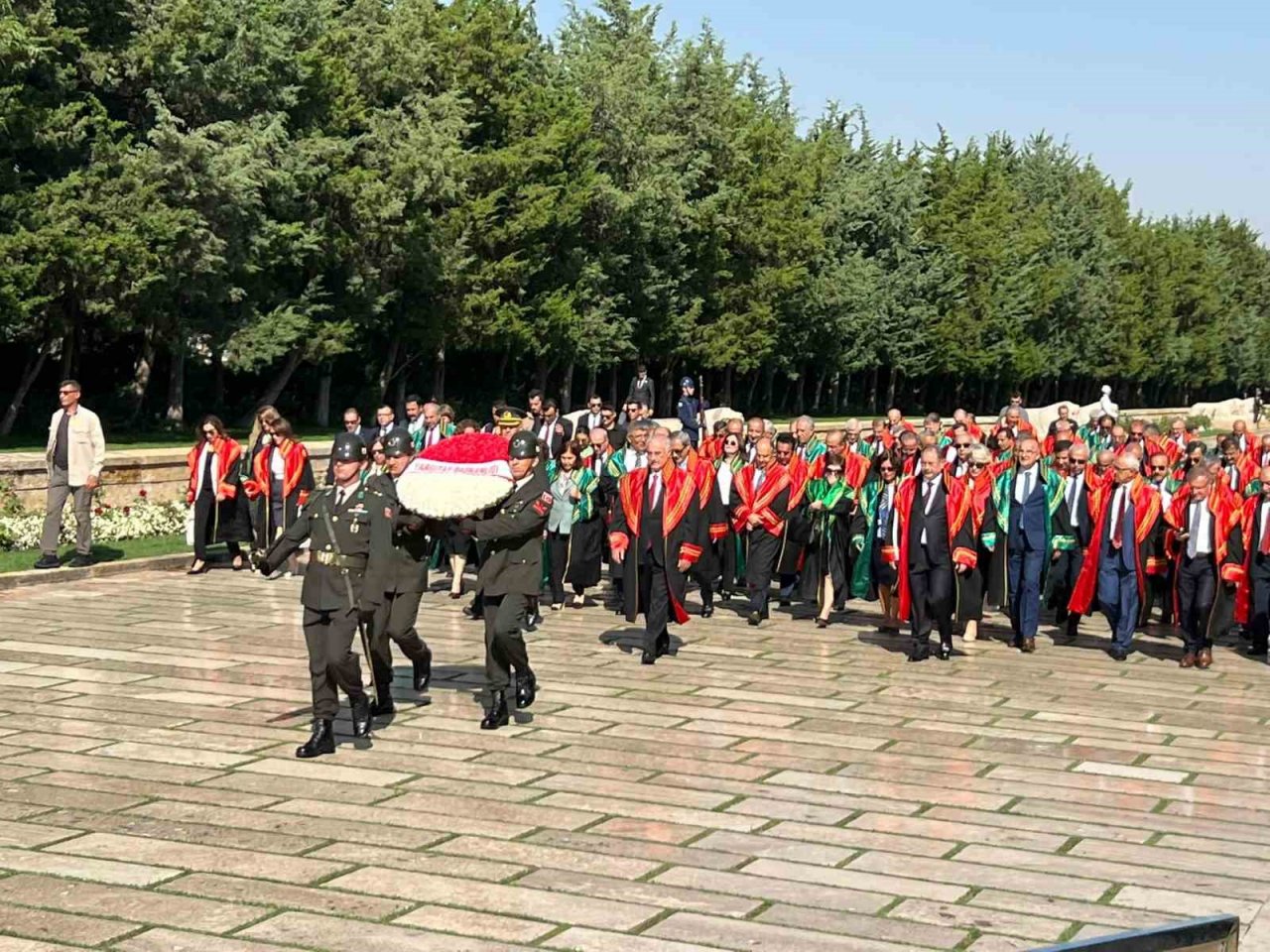 Yargıtay üyelerinden Anıtkabir’e ziyaret