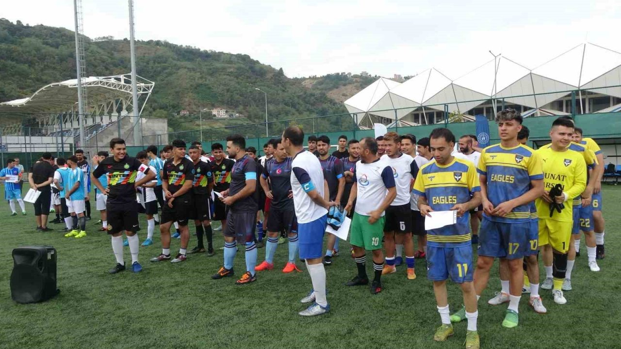 Türkiye’de yaşayan göçmenler futbol turnuvasında bir araya geldi