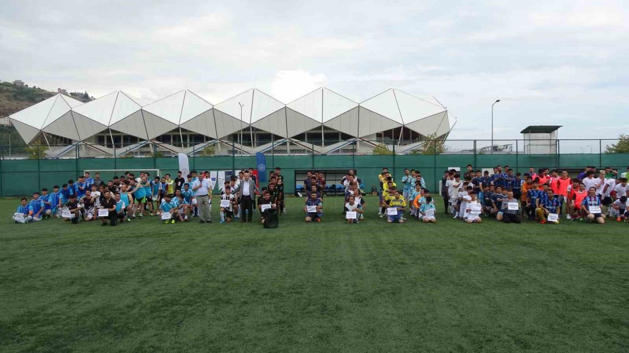 Türkiye’de yaşayan göçmenler futbol turnuvasında bir araya geldi