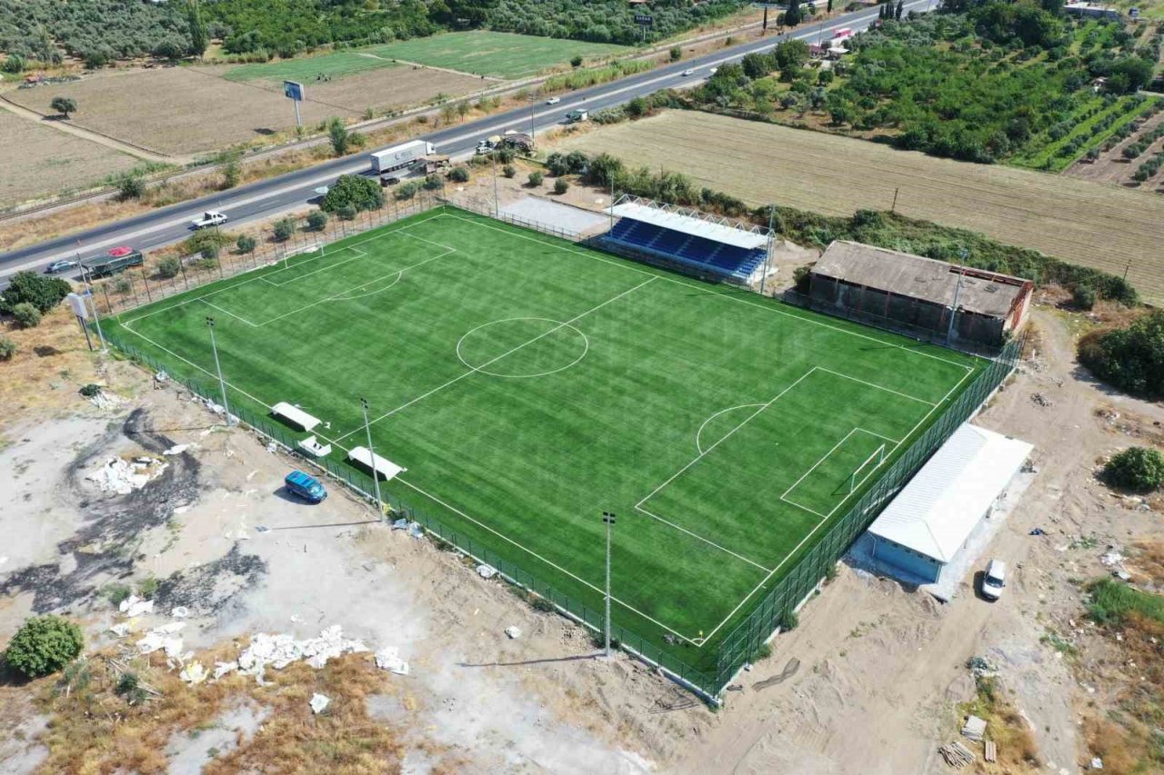 Serçeköy Çim Saha çalışmalarında sona gelindi