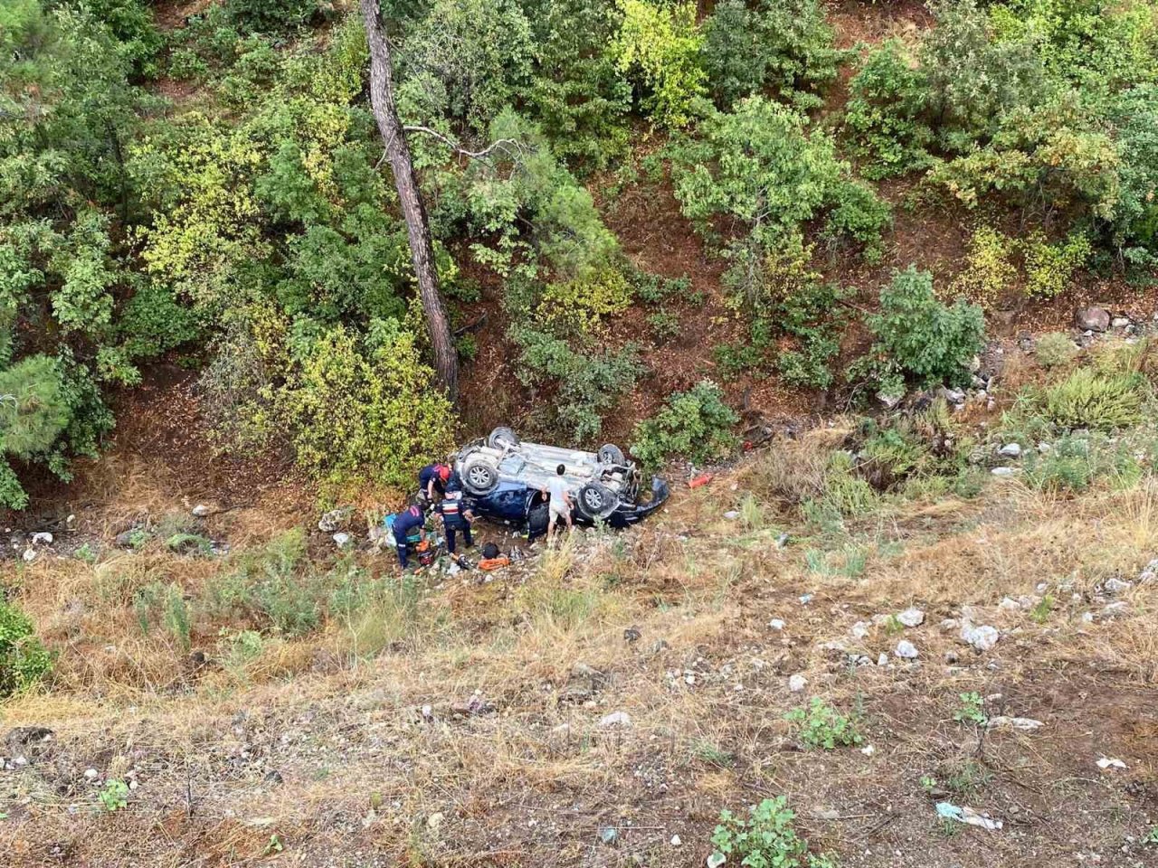 Balıkesir’de uçuruma uçan araçta 5 Yaralı