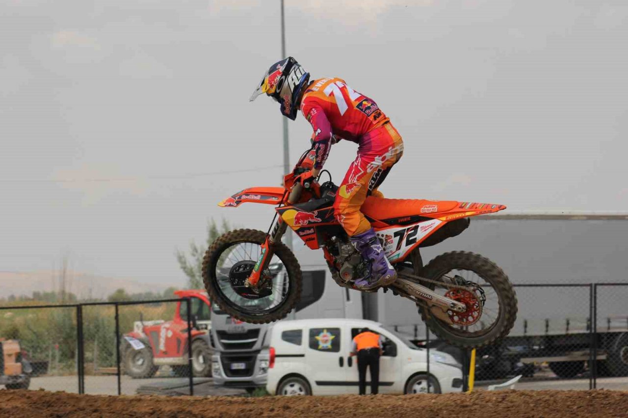 MXGP heyecanı sıralama yarışlarıyla başladı