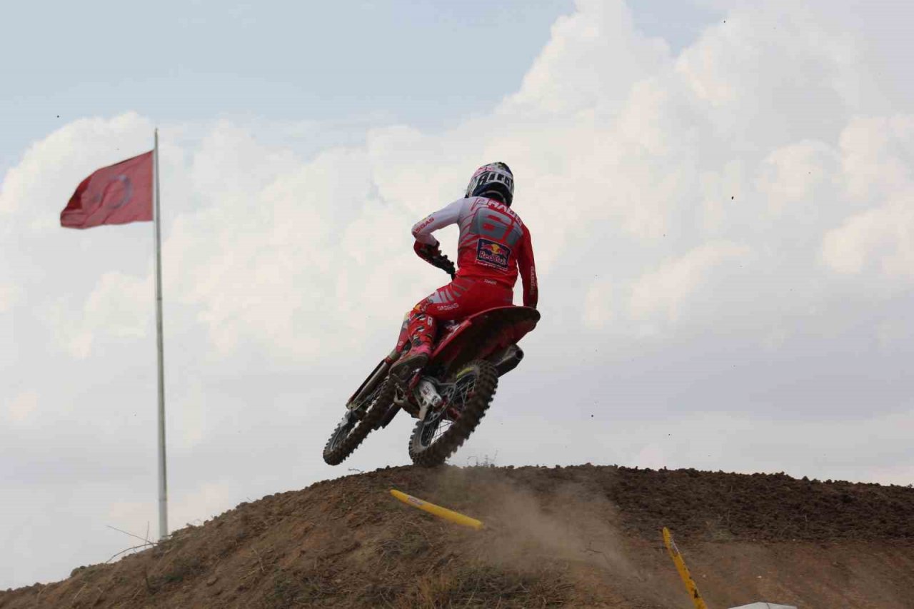 MXGP heyecanı sıralama yarışlarıyla başladı