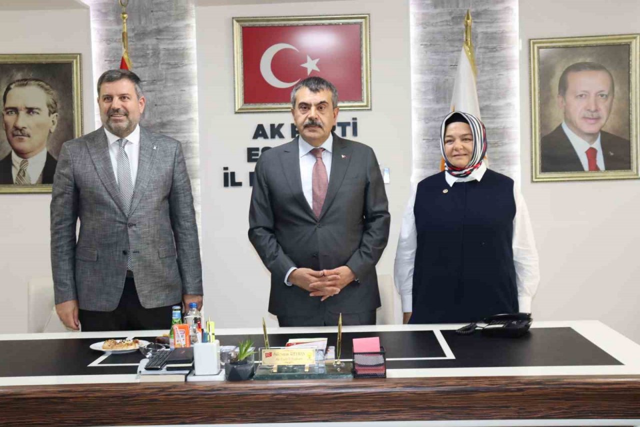 Milli Eğitim Bakanı Tekin: “Yerel yöneticilerin tamamından arsa konusunda destek bekliyoruz”