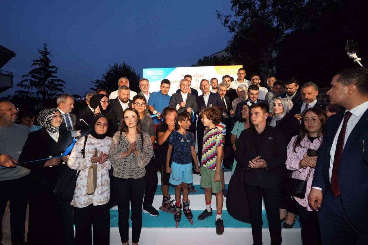 Fahrettin Altun: "İddialı, dışa açık bir Türkiye var"