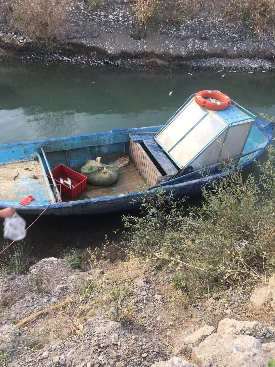 Isparta Eğirdir Gölü’nde kaçak balık avlayan 2 şahsa idari ceza uygulandı