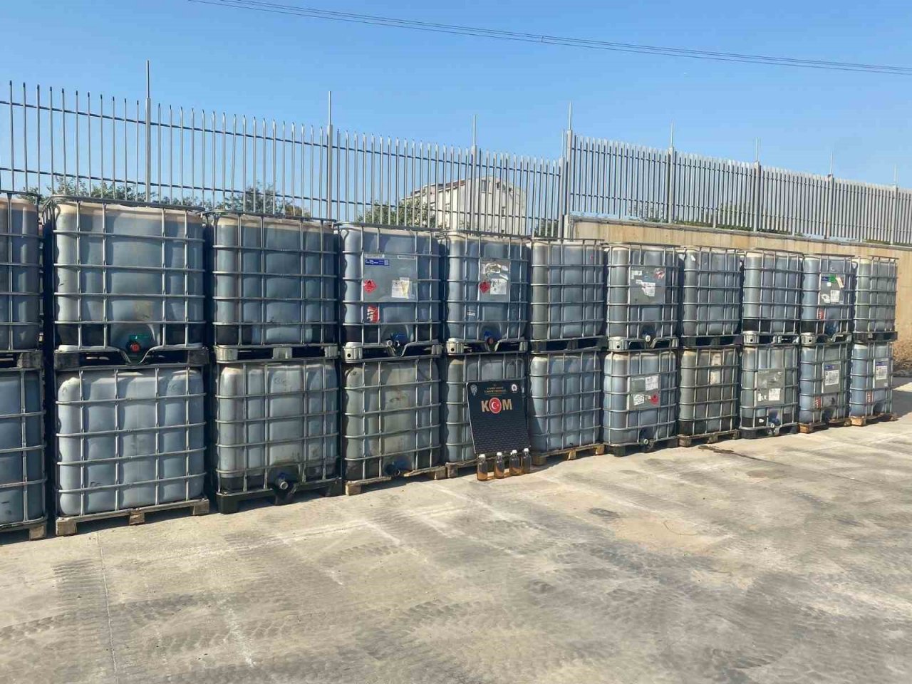 İstanbul’da kaçak akaryakıt operasyonu: 243 ton kaçak akaryakıt ele geçirildi