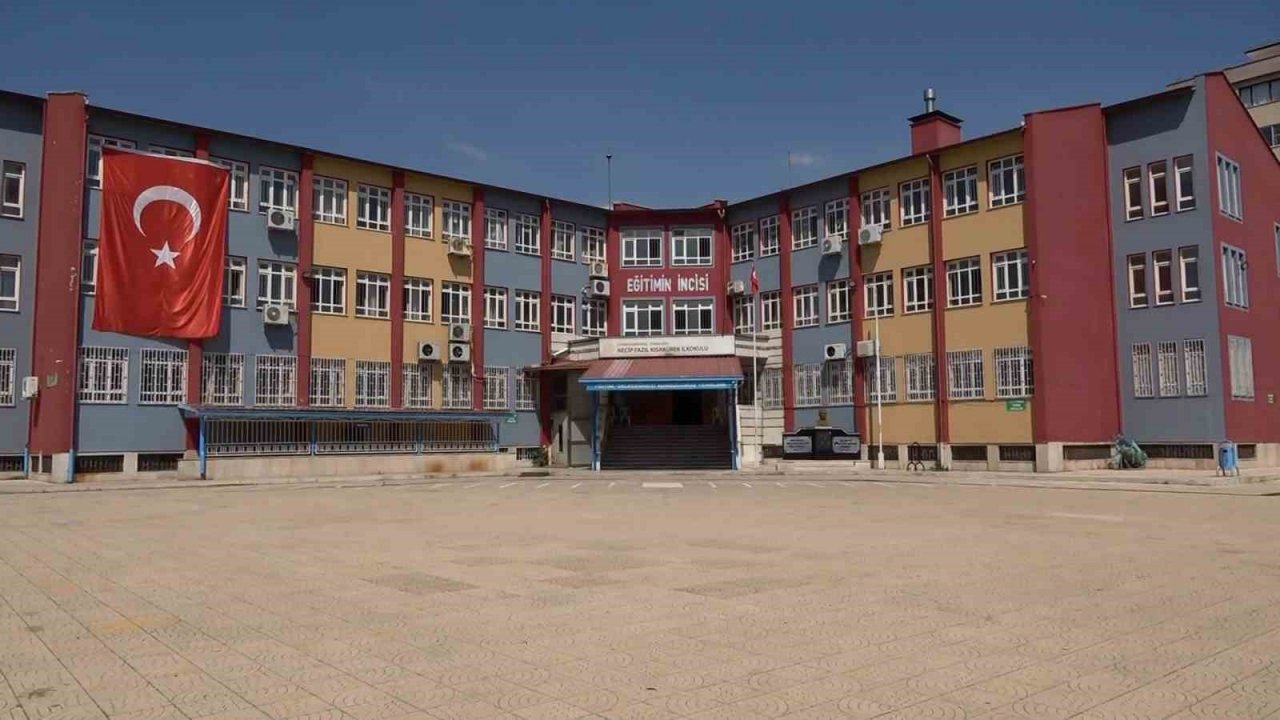 Depremin merkez üssü Kahramanmaraş’ta 900 okul eğitime start verecek