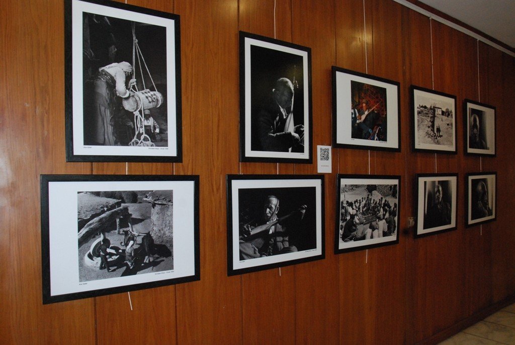 Adana’da “Aşık Veysel Fotoğraf Sergisi” açıldı