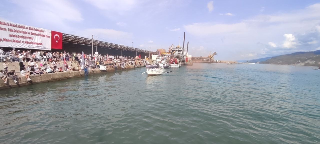 Milli Mücadele’nin simgesi İnebolu Denk Kayığı deniz şenliklerinde göz doldurdu