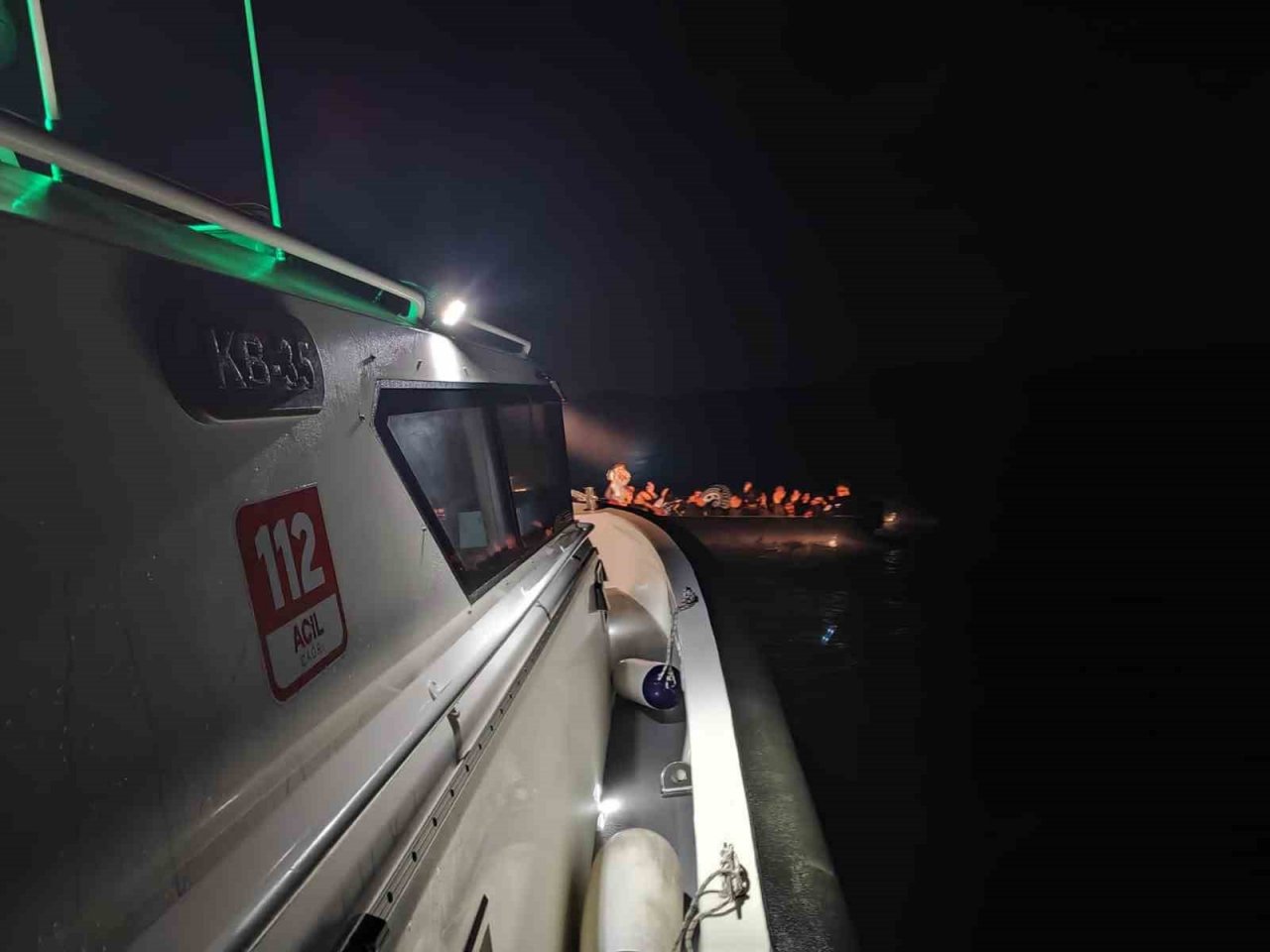 39 göçmen yakalandı, 59 göçmen kurtarıldı