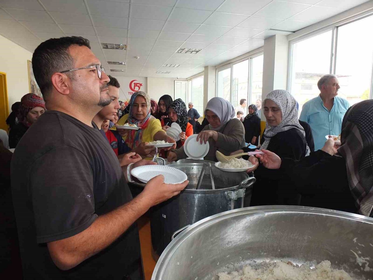Burhaniye’de Kur’an öğrenen öğrencilere ödül töreni düzenlendi