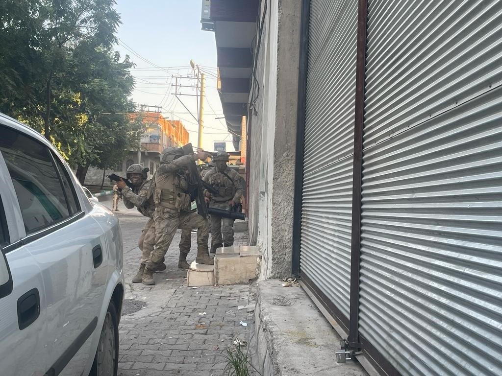 Şanlıurfa’da "kanunsuz silahlanmaya hayır" operasyonu: 57 gözaltı