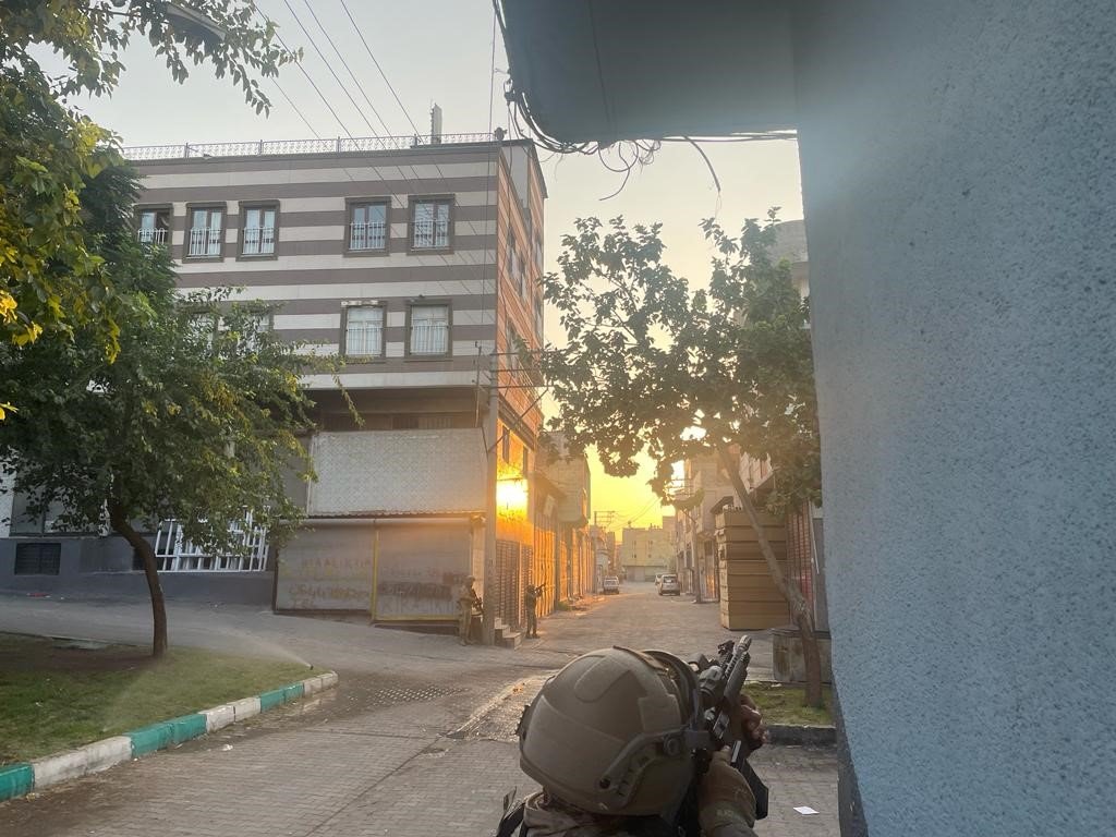Şanlıurfa’da "kanunsuz silahlanmaya hayır" operasyonu: 57 gözaltı