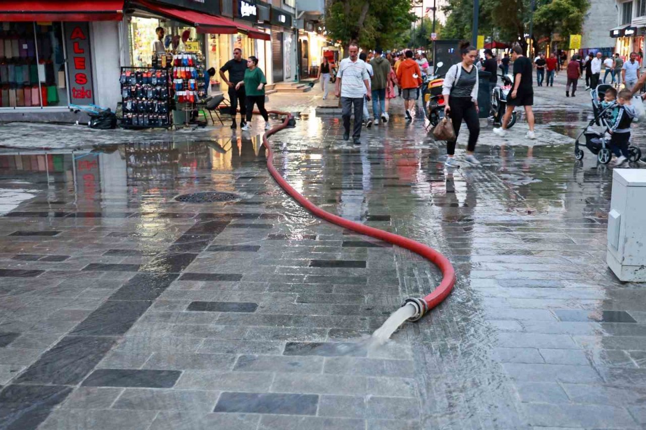 Uşak’ta yağış miktarı rekor seviyelere ulaştı